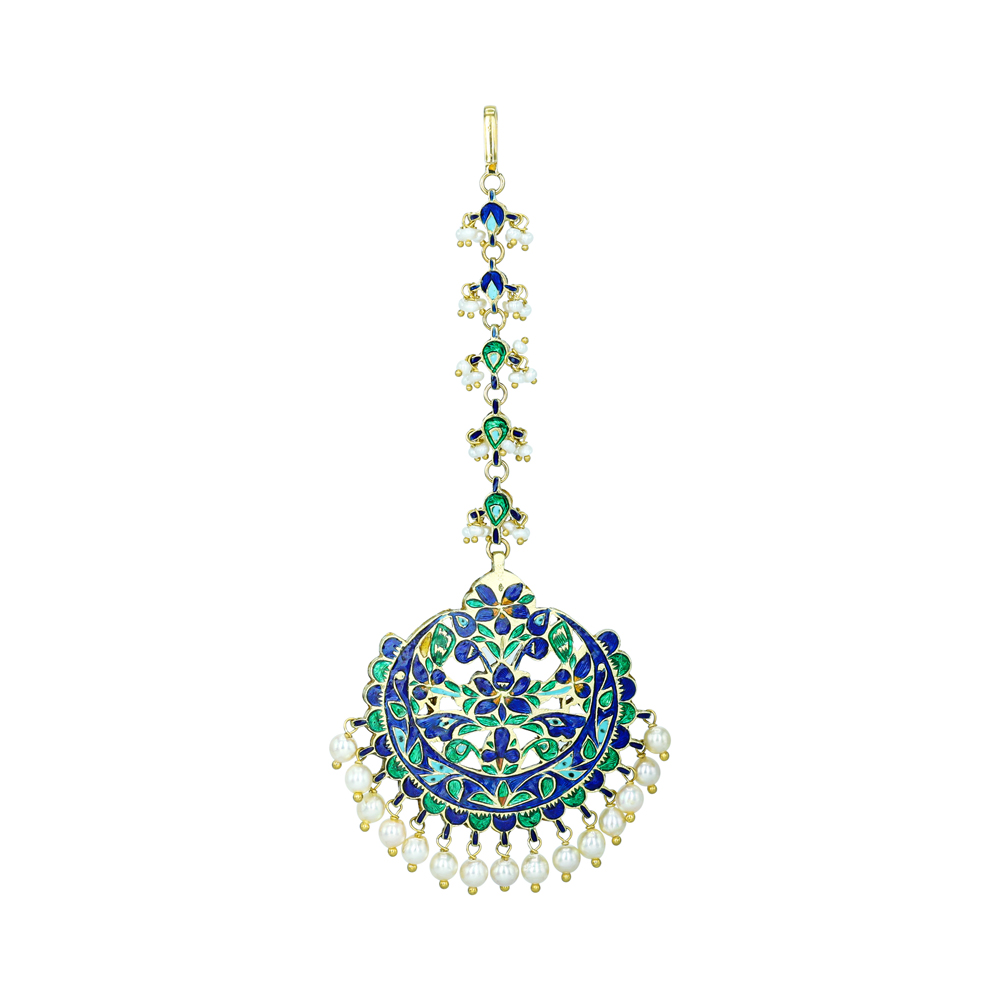 Graceful Polki Mangtikka with Pearl Drops and Intricate Design